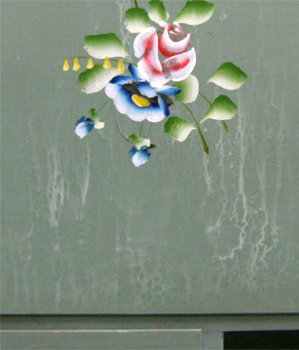 Entisöinti - vauriot: etikalla pesu vaurioittaa pintaa Entisöinti - vauriot: etikalla pesu vaurioittaa pintaa